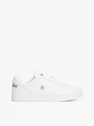 Baskets de tennis en cuir avec accents métalliques