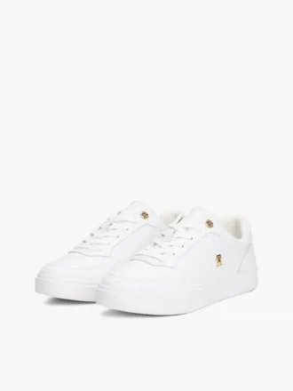 Baskets de tennis en cuir avec accents métalliques