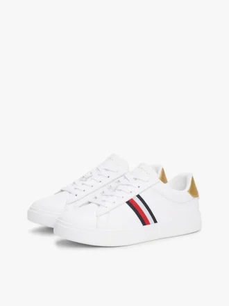 Baskets de tennis en cuir à rayures emblématiques