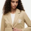 Blazer en sergé stretch avec monogramme Blazer en sergé stretch avec monogramme
