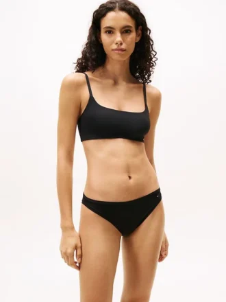 Brassière sans armatures à encolure dégagée