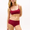 Brassière sans armatures à encolure dégagée Brassière sans armatures à encolure dégagée