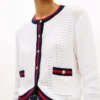 Cardigan en maille texturée à boutons dorés Cardigan en maille texturée à boutons dorés