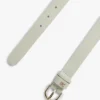 Ceinture fine en cuir à monogramme estampé Ceinture fine en cuir à monogramme estampé