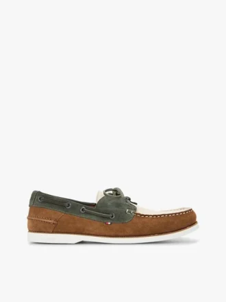 Chaussures bateau en daim