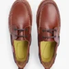 Chaussures bateau légères en cuir à semelle crantée