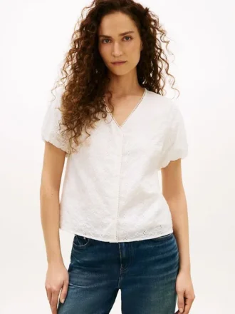 Chemise à col en V et œillets brodés