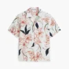 Chemise de camp en lin à fleurs, coupe classique Chemise de camp en lin à fleurs, coupe classique