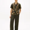 Chemise de camp en lin à imprimé tropical