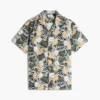 Chemise de camp à fleurs tropicales, coupe classique Chemise de camp à fleurs tropicales, coupe classique