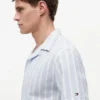 Chemise de camp rayée en mélange coton-lin Chemise de camp rayée en mélange coton-lin