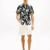Chemise en coton et lin à imprimé tropical Chemise en coton et lin à imprimé tropical