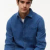 Chemise en denim gaufré teint à l’indigo Chemise en denim gaufré teint à l’indigo
