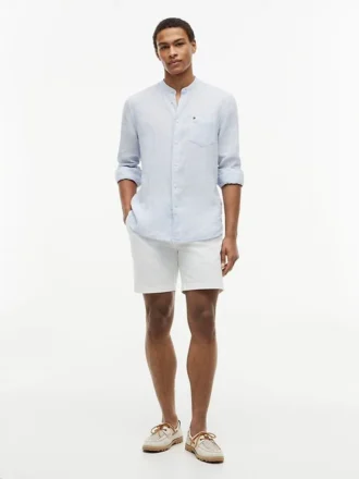 Chemise en lin à col bandeau, coupe classique