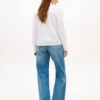 Chemise en popeline à boutons dorés, coupe décontractée Chemise en popeline à boutons dorés, coupe décontractée