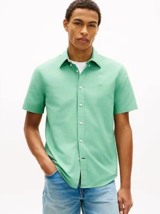 Chemise Oxford teinte en pièce, coupe classique Chemise Oxford teinte en pièce, coupe classique