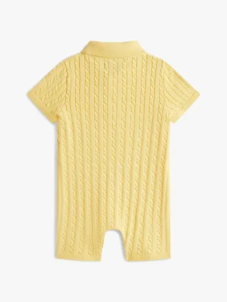 Combinaison-short en maille torsadée pour bébés Combinaison-short en maille torsadée pour bébés