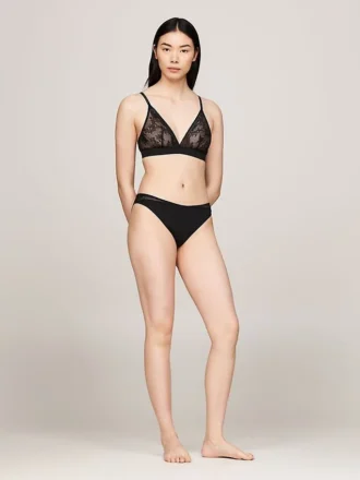 Culotte bikini en dentelle tricotée