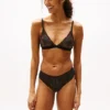 Culotte de bikini brésilienne en dentelle Culotte de bikini brésilienne en dentelle