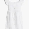 Ensemble robe à œillets brodés pour bébés Ensemble robe à œillets brodés pour bébés