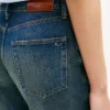 Jean droit ample à taille mi-haute Jean droit ample à taille mi-haute