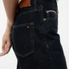 Jeans droit ample à taille mi-haute en denim selvedge Jeans droit ample à taille mi-haute en denim selvedge