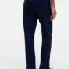 Jeans droit classique teint en pièce