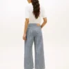 Jeans taille haute à jambes larges à rayures chemin de fer Jeans taille haute à jambes larges à rayures chemin de fer