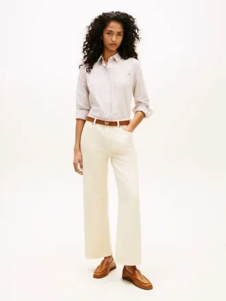 Jeans taille haute à jambes larges teint en pièce Jeans taille haute à jambes larges teint en pièce