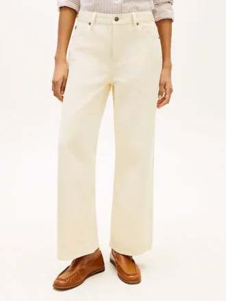 Jeans taille haute à jambes larges teint en pièce Jeans taille haute à jambes larges teint en pièce