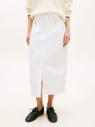 Jupe midi en denim à poches et boutons dorés