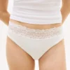 Lot de 3 slips bikini à bordure en dentelle Lot de 3 slips bikini à bordure en dentelle
