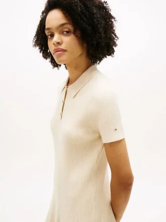 Mini-robe polo en maille côtelée avec boutons dorés