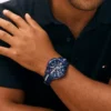 Montre de sport 46 mm avec bracelet en silicone