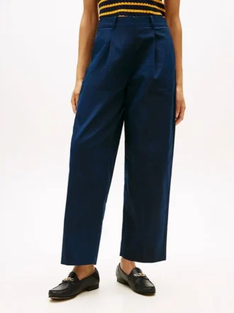 Pantalon chino à plis en sergé