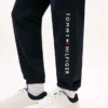 Pantalon de survêtement avec logo Tommy brodé Pantalon de survêtement avec logo Tommy brodé