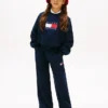 Pantalon de survêtement pour enfant avec logo drapeau ondulé Pantalon de survêtement pour enfant avec logo drapeau ondulé