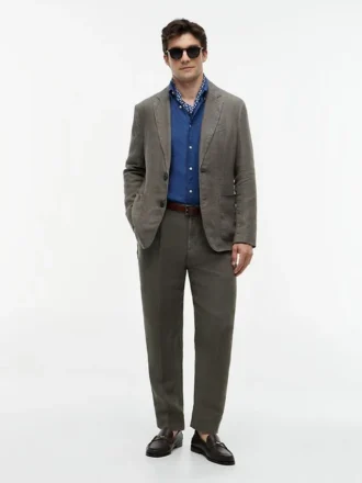 Pantalon fuselé en lin teint en pièce Pantalon fuselé en lin teint en pièce