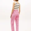 Pantalon fuselé en seersucker vichy avec ceinture Pantalon fuselé en seersucker vichy avec ceinture
