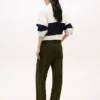 Pantalon utilitaire léger à coupe évasée Pantalon utilitaire léger à coupe évasée