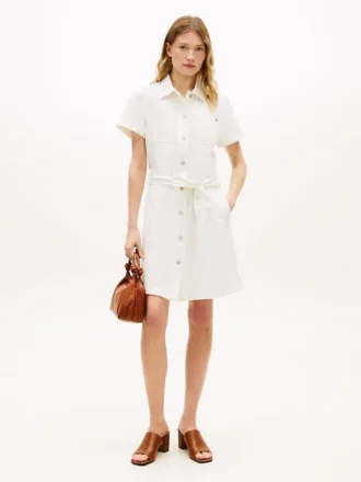 Robe chemise en denim blanc avec ceinture