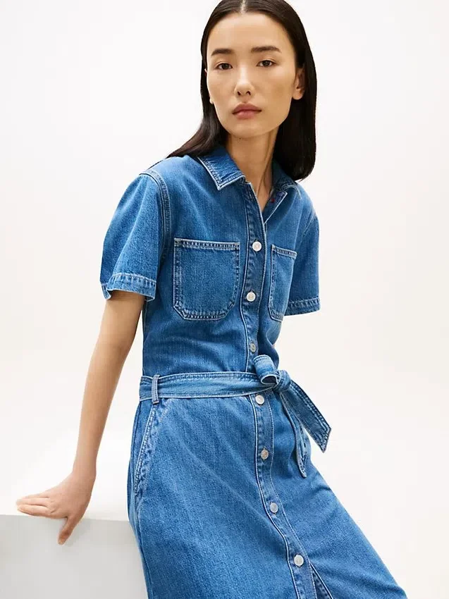 Robe chemise en denim délavé moyen avec ceinture Robe chemise en denim délavé moyen avec ceinture