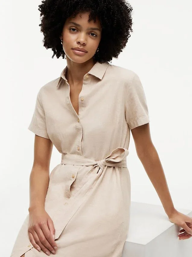 Robe chemise en lin et coton avec ceinture Robe chemise en lin et coton avec ceinture