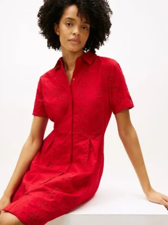 Robe chemise en popeline à œillets brodés