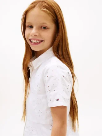 Robe chemise à œillets brodée pour enfant