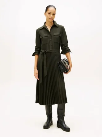 Robe chemise plissée en sergé avec ceinture