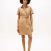 Robe chemise utilitaire à manches courtes et ceinture