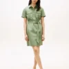 Robe chemise utilitaire à manches courtes et ceinture Robe chemise utilitaire à manches courtes et ceinture