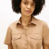 Robe chemise utilitaire à manches courtes et ceinture