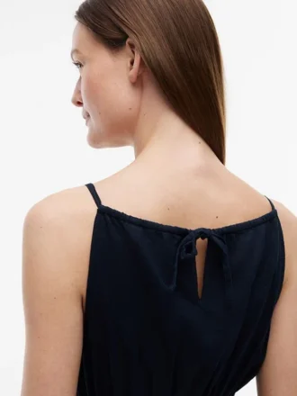 Robe mi-longue froncée en mélange de lin